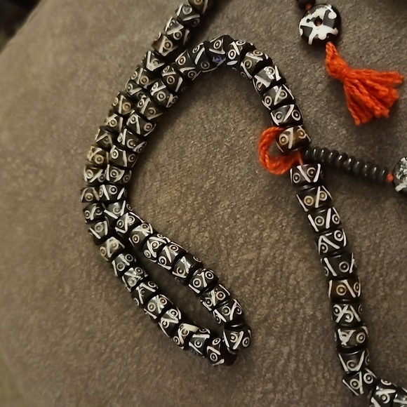 Tibetan Buddhist Carved Gemstone 108 Mala Prayer Beads - Picture 6 of 6